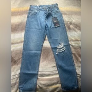 New with tags Levi’s 501 original cropped jean 25 x 28